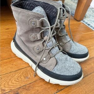 Sorel greenish/tan and grey explorer Joan II boots